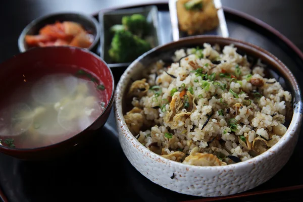 가리비 일본 요리와 구운된 쌀 — 스톡 사진