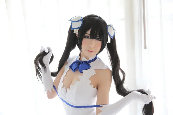 Hestia Cosplay retrato menina em tema branco — Fotografia de Stock