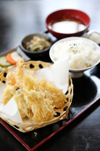 Tempura camarão frito estilo japonês — Fotografia de Stock