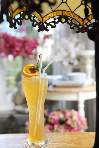 Buz meyve çay içecek