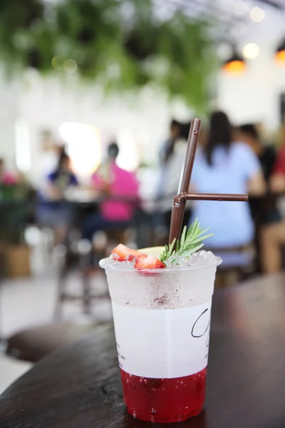 Soda alla fragola in primo piano — Foto Stock