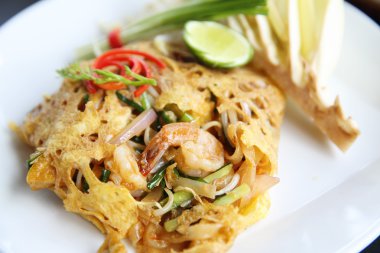 Tay gıda padthai kızarmış noodle ile karides