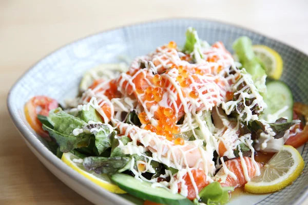 Salad with salmon japanese food — Stock Photo, Image