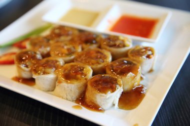 Bahar rulo olarak da bilinen Çin böreği 