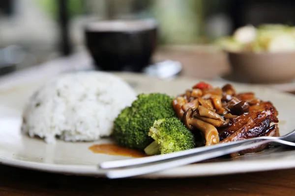 Pollo teriyaki con riso — Foto Stock