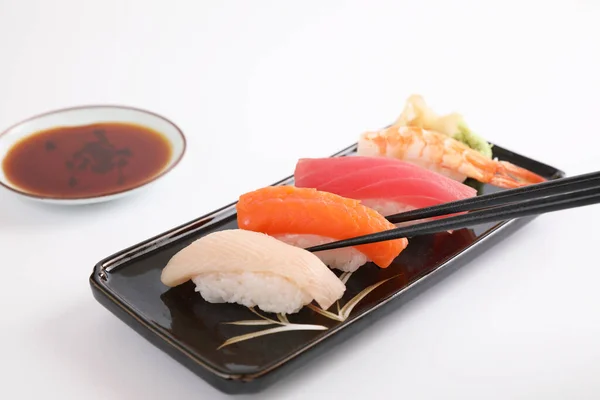 Conjunto Sushi Comida Japonesa Sushi Salmão Atum Camarão Robalo Com — Fotografia de Stock