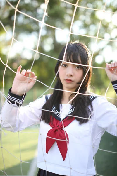 Retrato Asiático Japonês Menina Ensino Médio Uniforme Olhando Com Redes — Fotografia de Stock