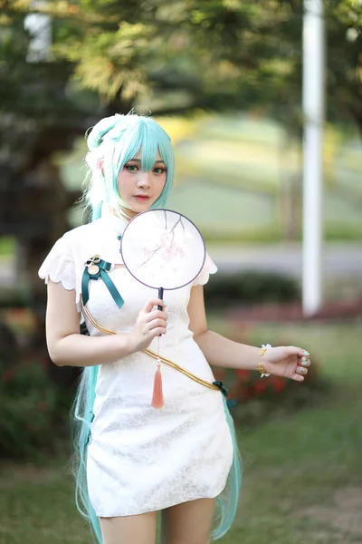 Japan Anime Cosplay Porträtt Flicka Med Kinesiska Klänning Kostym Kinesiska — Stockfoto