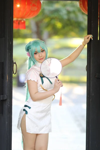 Japan Anime Cosplay Portrait Girl Chinese Dress Costume Chinese Garden — Stock Photo, Image