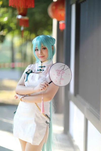 Japan Anime Cosplay Porträtt Flicka Med Kinesiska Klänning Kostym Kinesiska — Stockfoto