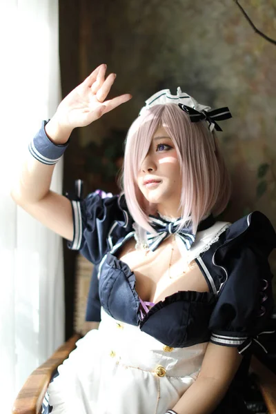 Japan Anime Cosplay Porträtt Flicka Med Komisk Piga Kostym — Stockfoto