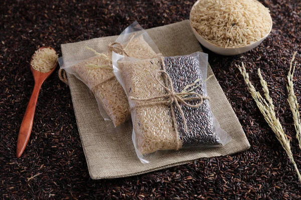 Organic Raw Brown Rice Riceberry Rice Close — Stock Photo, Image