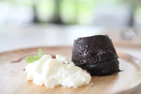 Bolo de chocolate Lava com sorvete — Fotografia de Stock