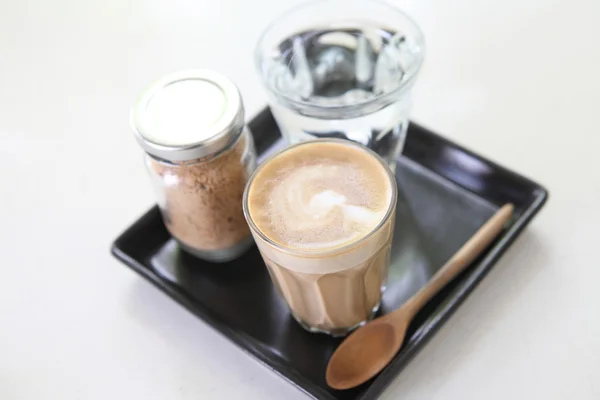 Café sobre fondo de madera — Foto de Stock