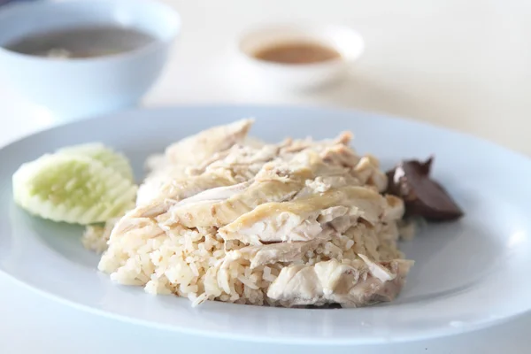 Comida tailandesa gourmet pollo al vapor con arroz, khao mun kai en wo —  Fotos de Stock