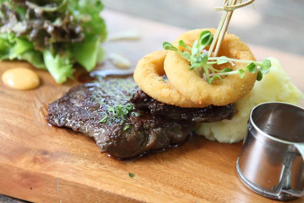 Beef steak — Stock Photo, Image