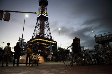 Sapporo - 5 Eylül: Commuters acele tarihinde 5 Nisan 2014 yılında Sappor