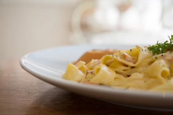 Carbonara fettuccine —  Fotos de Stock