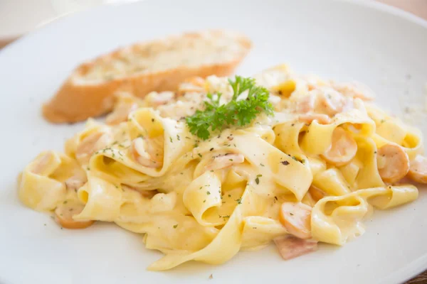 Fettuccine carbonara — Stok fotoğraf