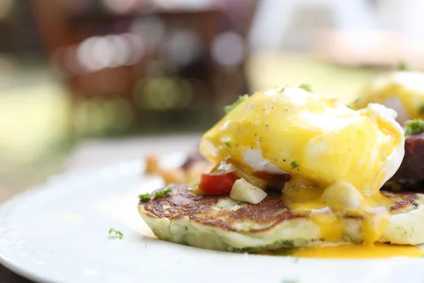 Egg benedict — Stock Photo, Image