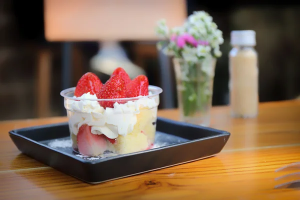 Tarta de mousse de fresa — Foto de Stock