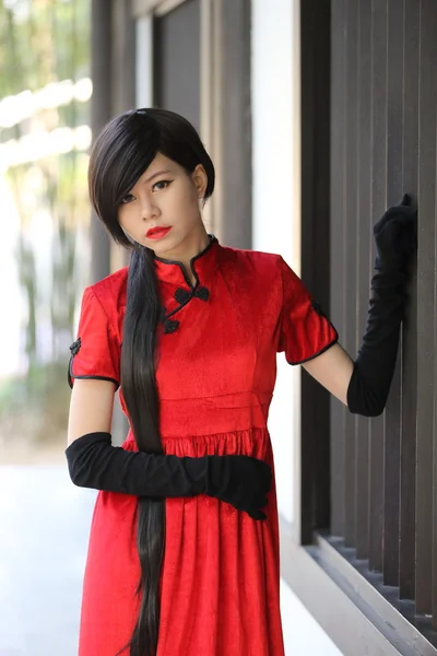 Happy Chinese Nieuwjaar. mooie jonge Aziatische vrouw jurk Trading — Stockfoto