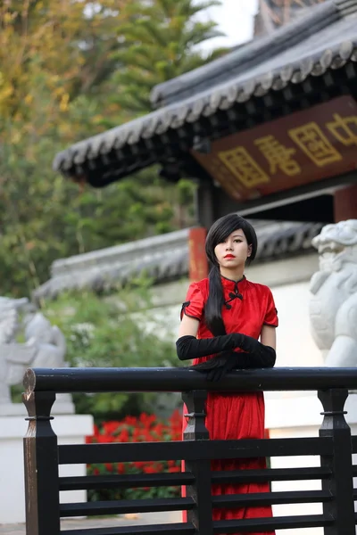 Feliz ano novo chinês. bela jovem mulher asiática vestido tradit Fotografia De Stock