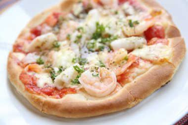 Pizza deniz ürünleri