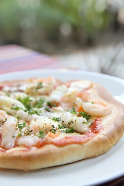 Пицца морепродукты — стоковое фото