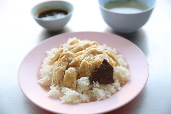 Thajská jídla gurmánské dušené kuře s rýží, khao mun kai v wo — Stock fotografie