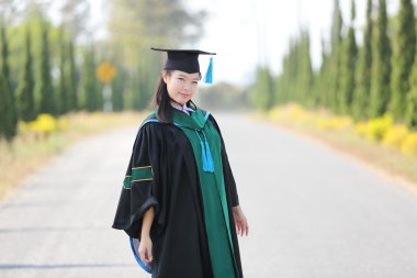 Mezuniyet günü kız