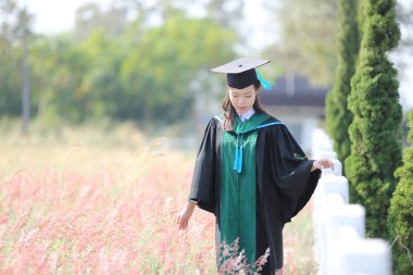 Mezuniyet günü kız