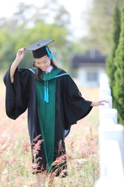 Mezuniyet günü kız