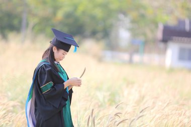 Mezuniyet günü kız