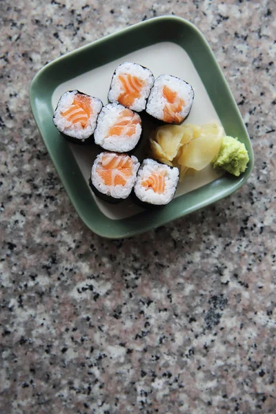 Zalm maki sushi — Stockfoto
