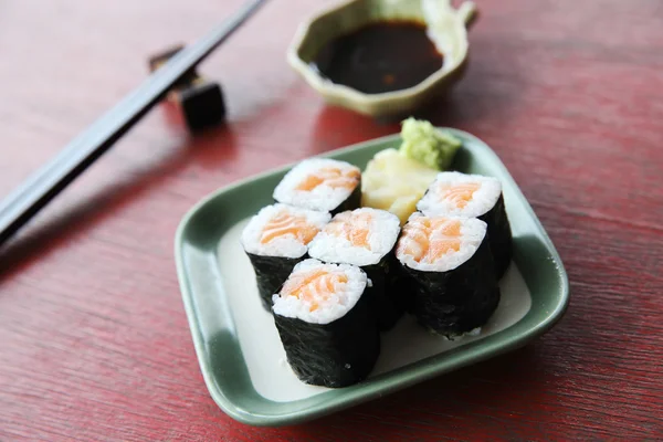 Zalm maki sushi — Stockfoto