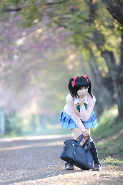 doğa ile Asya kız öğrenci