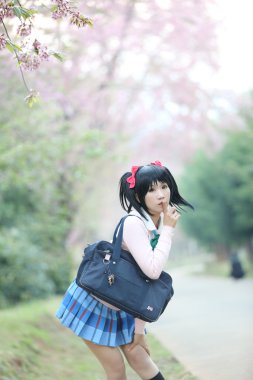 doğa ile Asya kız öğrenci