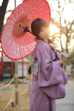 Japon yukata kızla
