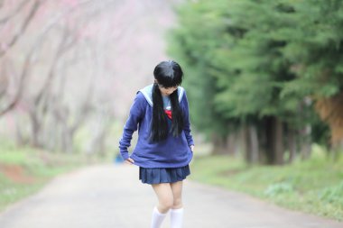 doğa ile Asya kız öğrenci