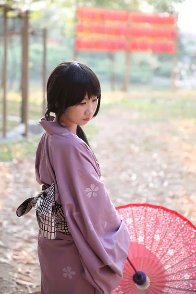 The girl with japanese yukata — Stock Photo, Image