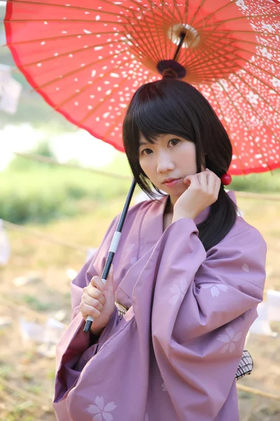 The girl with japanese yukata — Stock Photo, Image