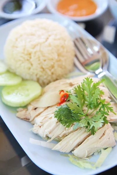 Pollo al vapor con arroz, khao mun kai — Foto de Stock