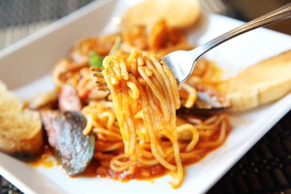 Спагетті з морепродуктами — стокове фото