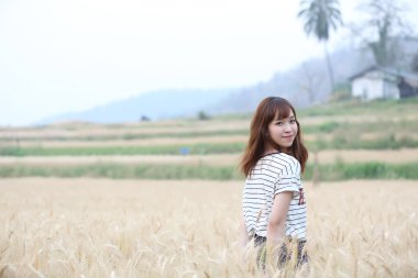 Buğday genç kadın