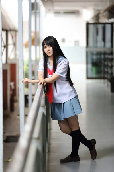 Menina da escola asiática — Fotografia de Stock