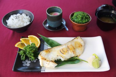 Siyah morina Japon tarzı ızgara