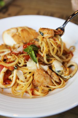 Deniz ürünleri linguine 