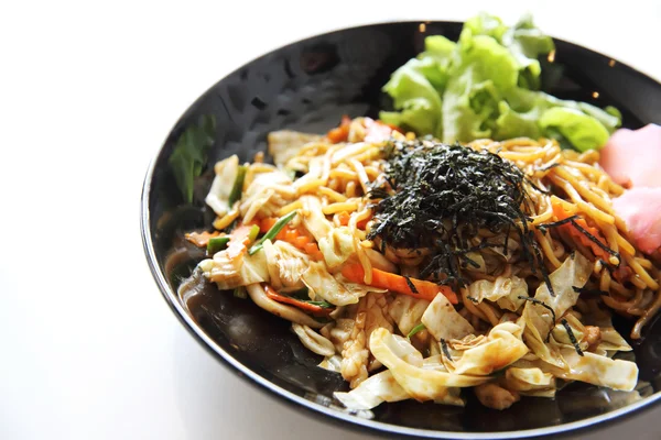 Cuisine japonaise, nouilles frites Yakisoba — Photo