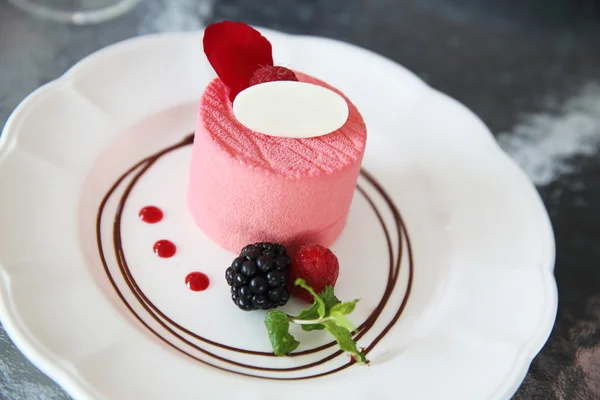 Strawberry cake — Stock Photo, Image